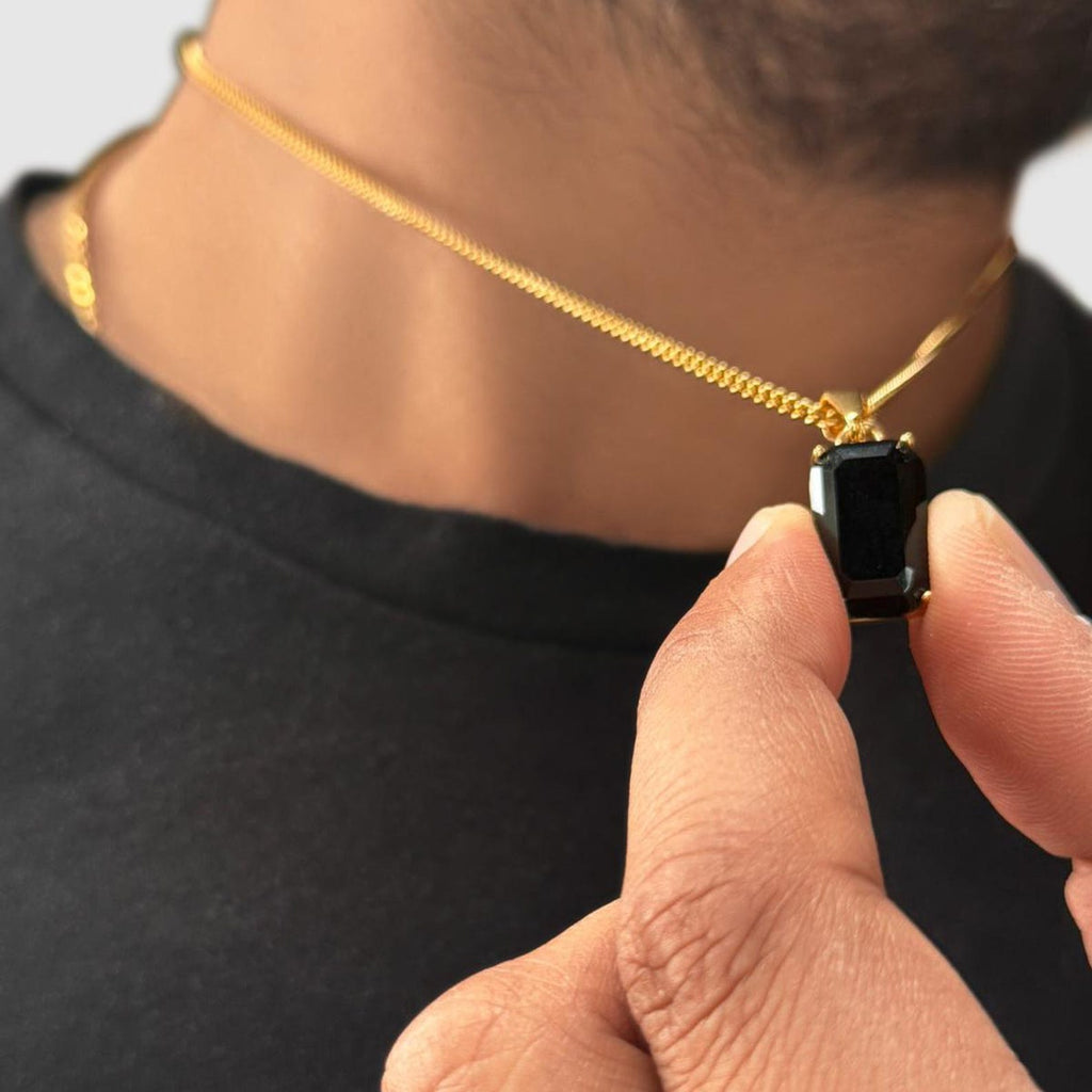 Midnight Elegance Pendant Necklace
