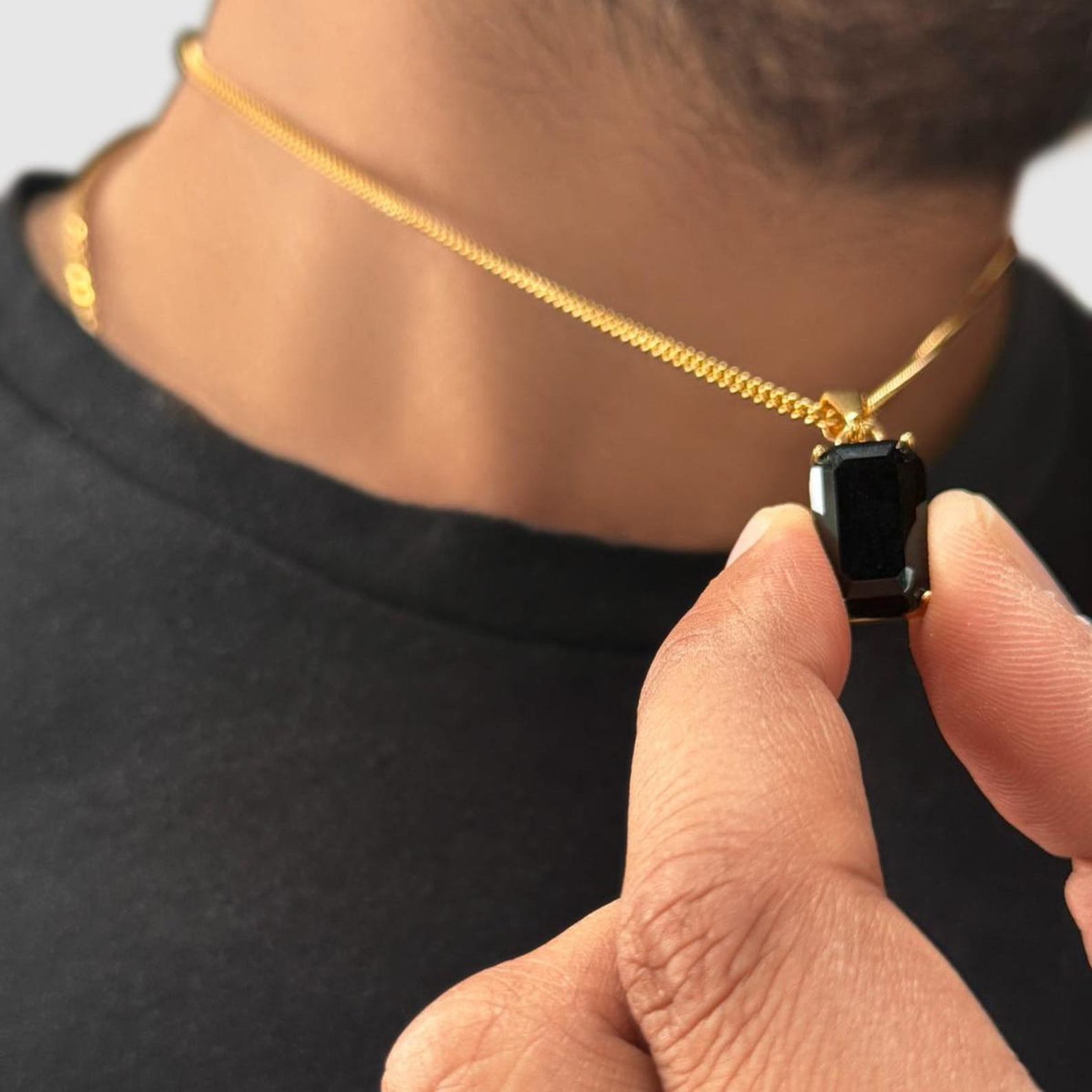Midnight Elegance Pendant Necklace